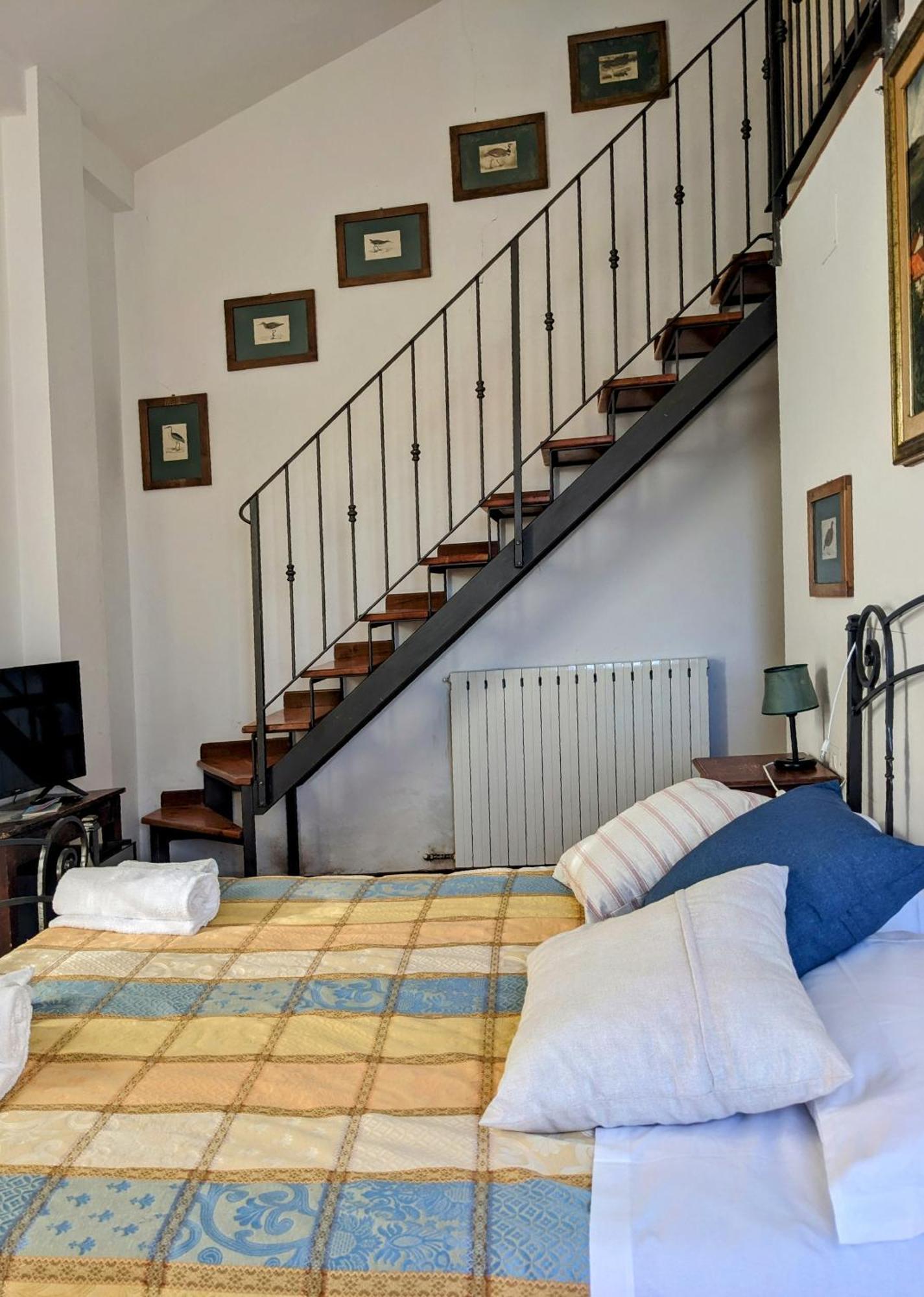 La Cittadella Dei Monti Sibillini Guest House Montemonaco Bagian luar foto