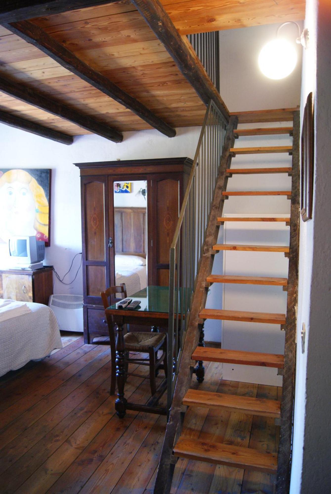 La Cittadella Dei Monti Sibillini Guest House Montemonaco Bagian luar foto