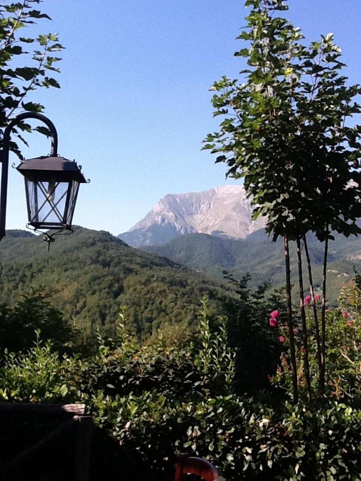 La Cittadella Dei Monti Sibillini Guest House Montemonaco Bagian luar foto