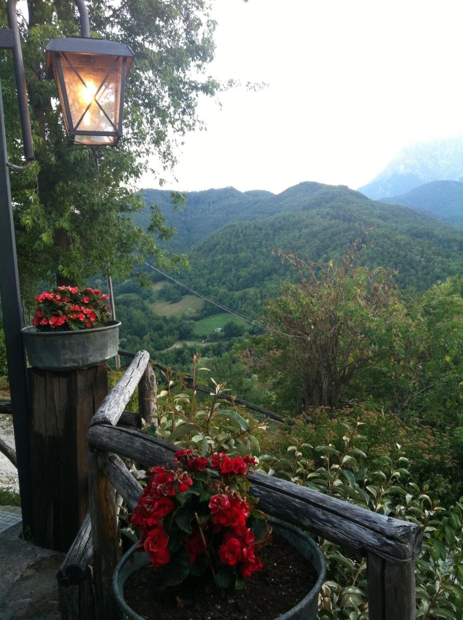 La Cittadella Dei Monti Sibillini Guest House Montemonaco Bagian luar foto