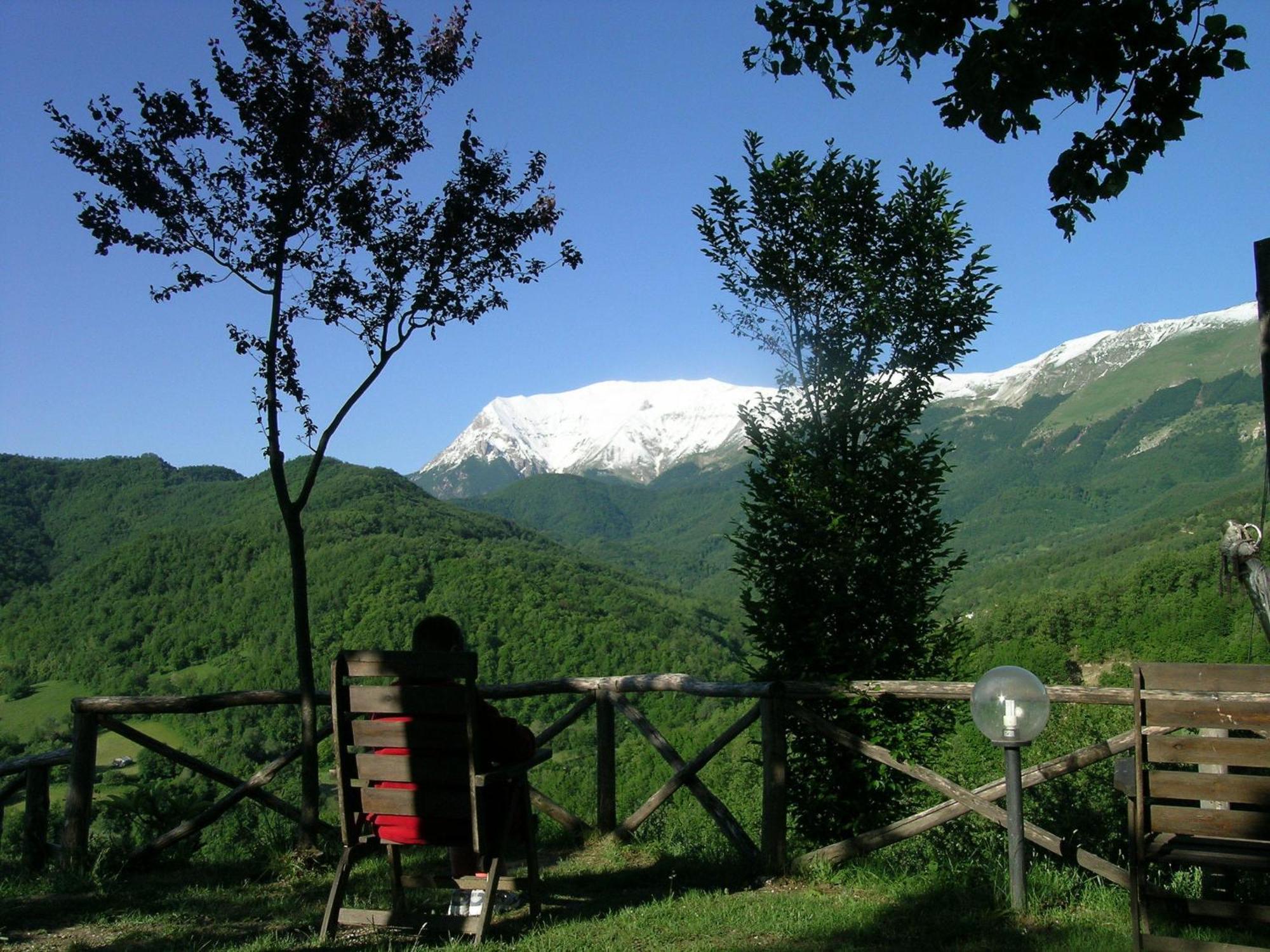 La Cittadella Dei Monti Sibillini Guest House Montemonaco Bagian luar foto